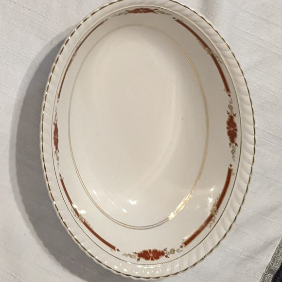 Oval Vegetable Bowl, Guildford Maroon - Picture 4 of 6